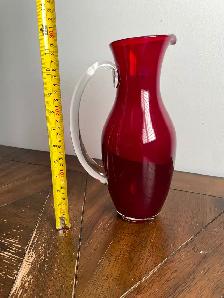 Red glass pitcher - Photo 2