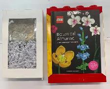 LEGO Botanical Almanac: A Field Guide to Brick-Built Blooms - Photo 5