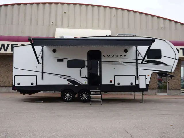 2025 Keystone RV Cougar 2400RE Sport High Ceiling/Fire Place/The