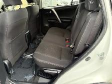2016 Toyota RAV4 4dr XLE - Photo 14
