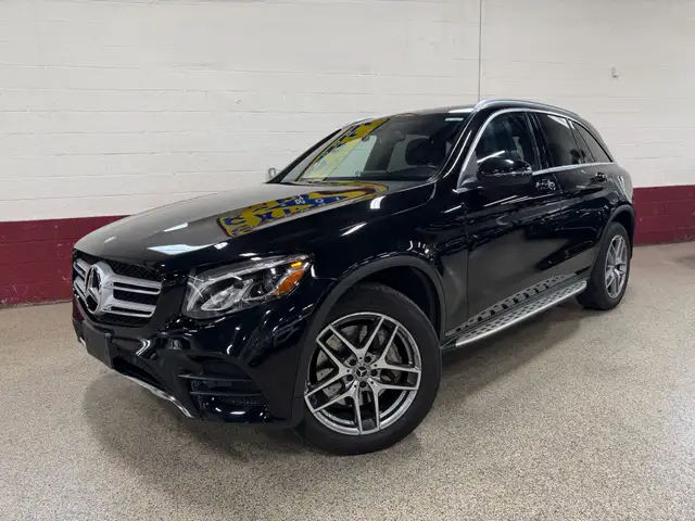 2017 Mercedes-Benz GLC-Class 4MATIC GLC 300 AMG PACKAGE - BLUETO