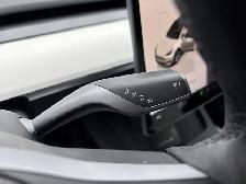 2023 Tesla Model Y Long Range 4dr All-Wheel Drive Sport Utility - Photo 20