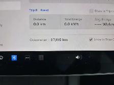 2023 Tesla Model Y Long Range 4dr All-Wheel Drive Sport Utility - Photo 23
