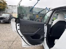 2023 Tesla Model Y Long Range 4dr All-Wheel Drive Sport Utility - Photo 29