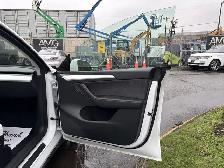 2023 Tesla Model Y Long Range 4dr All-Wheel Drive Sport Utility - Photo 34