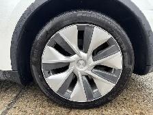 2023 Tesla Model Y Long Range 4dr All-Wheel Drive Sport Utility - Photo 57