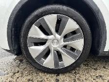 2023 Tesla Model Y Long Range 4dr All-Wheel Drive Sport Utility - Photo 59