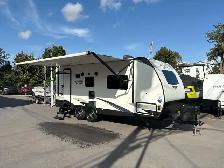 2020 Forest River LEGEND SURVEYOR 202RBLE TRES PROPRE! - Photo 2