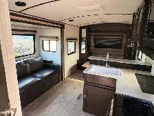 2020 Forest River LEGEND SURVEYOR 202RBLE TRES PROPRE! - Photo 8