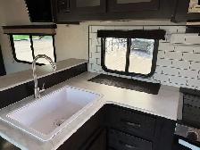 2020 Forest River LEGEND SURVEYOR 202RBLE TRES PROPRE! - Photo 30