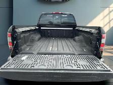 2022 Nissan Frontier King Cab SV Standard Bed 4x4 for sale - Photo 6