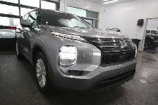 2024 Mitsubishi Outlander ES / AWD / 7 PASSAGERS - Photo 9
