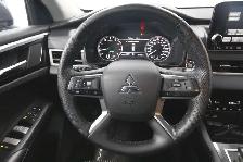 2024 Mitsubishi Outlander ES / AWD / 7 PASSAGERS - Photo 16
