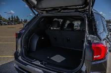 2027 GMC Terrain AWD Elevation - Photo 7