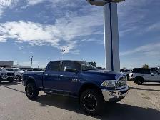 2015 RAM 2500 LARAMIE / 6.7L CUMMINS! / LEVELED! / LOADED! / LOW - Photo 2