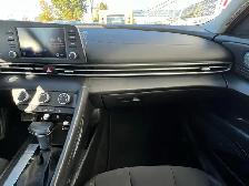2022 Hyundai Elantra SEL AWD | Command Start | Low KM - Photo 18