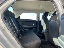 2022 Hyundai Elantra SEL AWD | Command Start | Low KM - Photo 22