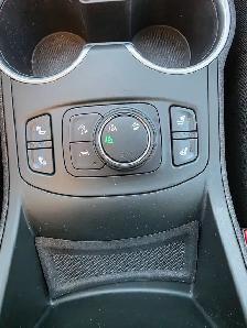2022 GMC Terrain AWD 4dr SLE - Photo 15