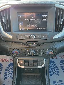 2022 GMC Terrain AWD 4dr SLE - Photo 16
