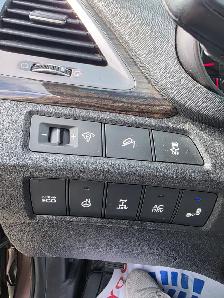 2014 Hyundai Santa Fe XL AWD 4dr 3.3L Auto Luxury - Photo 17