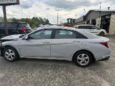 2023 Hyundai Elantra Essential - Photo 3