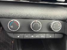 2023 Hyundai Elantra Essential - Photo 5