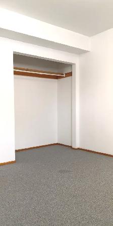 1 ROOM FOR RENT SHARE WITH FEMALE PROFESSIONAL. UTILITIES INCLUD - Photo 2