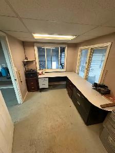 60x100 heated shop for rent - Photo 8