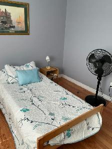 Chambre à louer pour déc ou janvier , étudiant universitaire