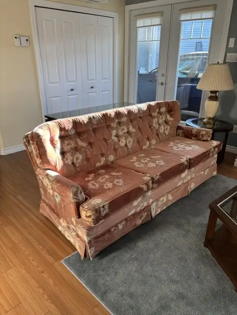 URGENT À DONNER Divan 3 places et fauteuil