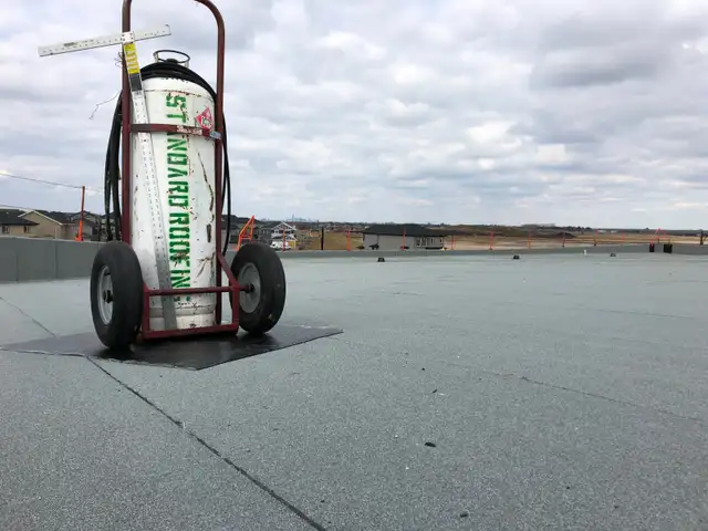 Flat Roofer
