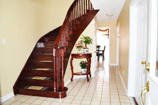 Room for rent for UTSC & Centennial student ($810,$620)!! Best$
