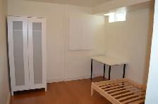 Room for rent for UTSC & Centennial student ($810,$620)!! Best$ - Photo 3