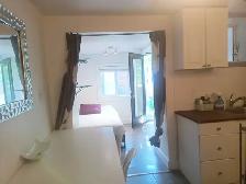 Oct 1st Garden Studio Dovercourt/Davenport 3 months - Photo 2