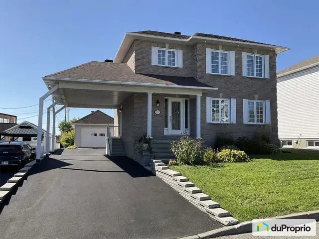 $780,000 - 2 Storey for sale in Charlesbourg