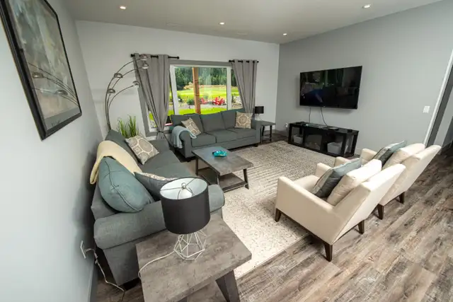 BEAUTIFUL FULLY FURNISHED 2-BEDROOM SUITE – SHADOW MOUNTAIN,