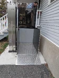 Elevator - Porch - Photo 3