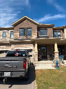 WELL-MAINTAINED 3-BEDROOM TOWNHOUSE FOR LEASE – WEST BRANT