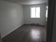 Très Bel Appartement 3 1/2 à Louer - Boul. Des Sources - DDO - Photo 4