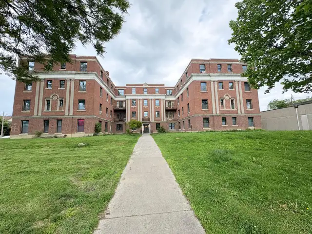 Beautiful Apartments for Rent – 1616 Ouellette Ave, Windsor