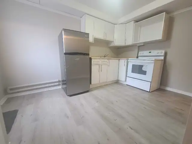 Trenton 2 bedroom ground floor unit $1599, All Inclusive