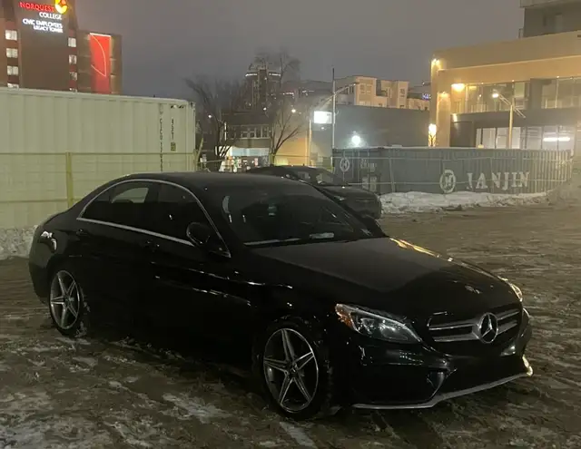 2017 Mercedes-Benz C300 4MATIC – 190K km – Active – $15,000