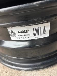 Barely used steel rims 5x114.3mm Bolt Patterns $130 - Photo 3
