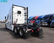 2022 Freightliner Cascadia - 961K Kilometers Driven - Photo 7
