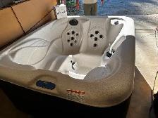 Brand new Hot tub for sale