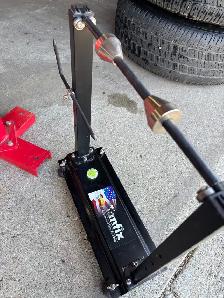 Tire changer and balancer - Photo 2