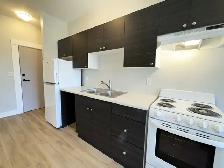 Penetanguishene: Accessible Unit,1 Bed, 1 Bath (689 sq ft) - Photo 2