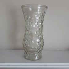 BEAU VASE NEUF 'HOOSIER GLASS' ÉPAIS DE CUISINE 9'HAUT: $10.00