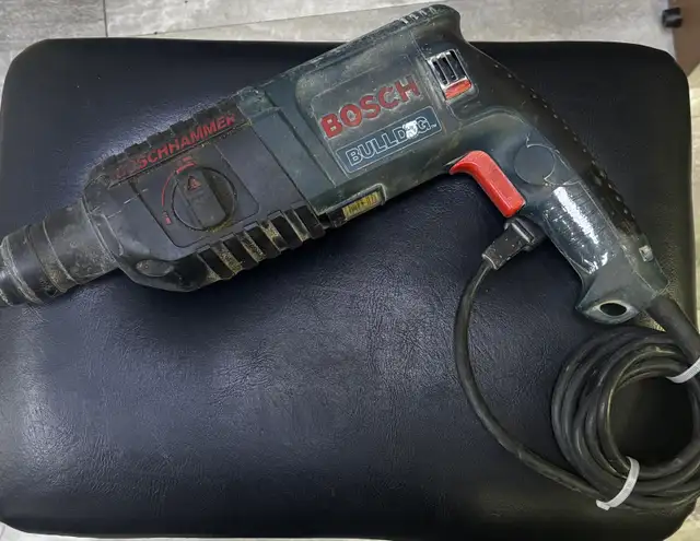 Bosch Rotary Hammerdrill w Case