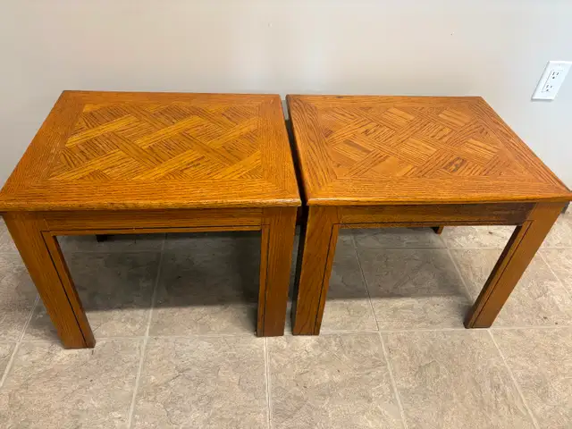 2 wooden end tables
